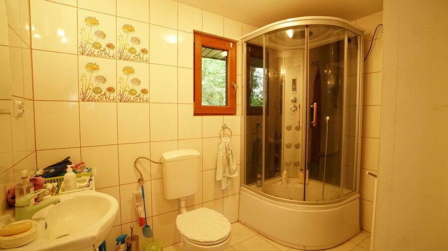 kolneński, Turośl, Cieciory, Domek ukryty w małym lesie, blisko rzeki, Cieciory gm. Turośl
