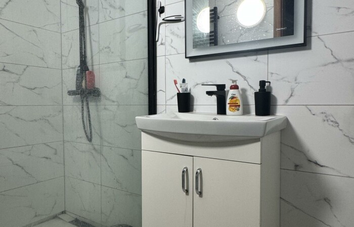 zambrowski, Zambrów, al. Wojska Polskiego, Mieszkanie z antresolą w Zambrowskiej kamienicy-41,65 m²