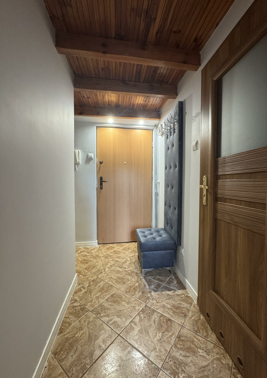 zambrowski, Zambrów, al. Wojska Polskiego, Mieszkanie z antresolą w Zambrowskiej kamienicy-41,65 m²