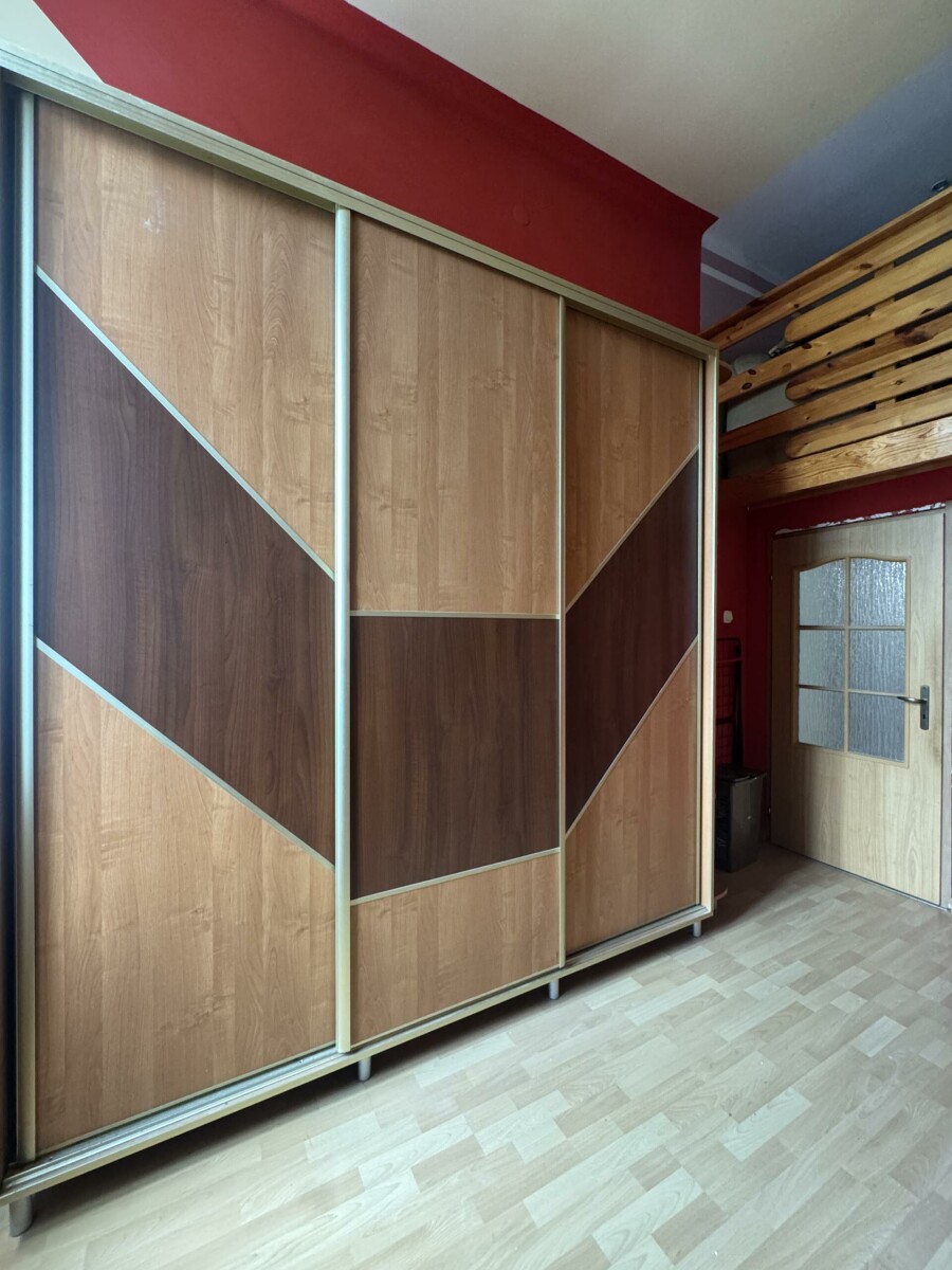 zambrowski, Zambrów, al. Wojska Polskiego, Mieszkanie z antresolą w Zambrowskiej kamienicy-41,65 m²