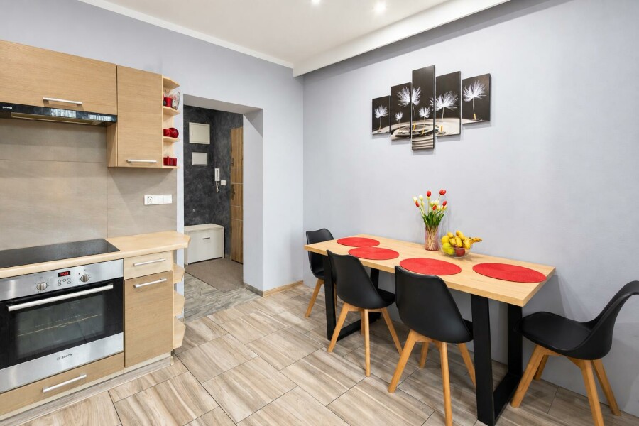 kętrzyński, Kętrzyn, Sikorskiego, Przestronne 3-pokojowe mieszkanie po kapitalnym remoncie – 80 m2