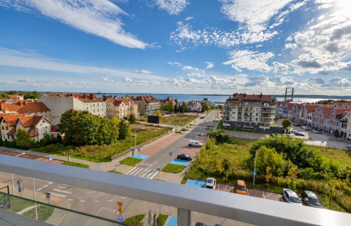 giżycki, Giżycko, Róży Wiatrów, Komfortowy 3-pokojowy lokal z tarasem i widokiem na jezioro – centrum Giżycka